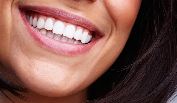 Oral Care Tips to Help Seniors Enjoy Strong Teeth and Healthier Lives